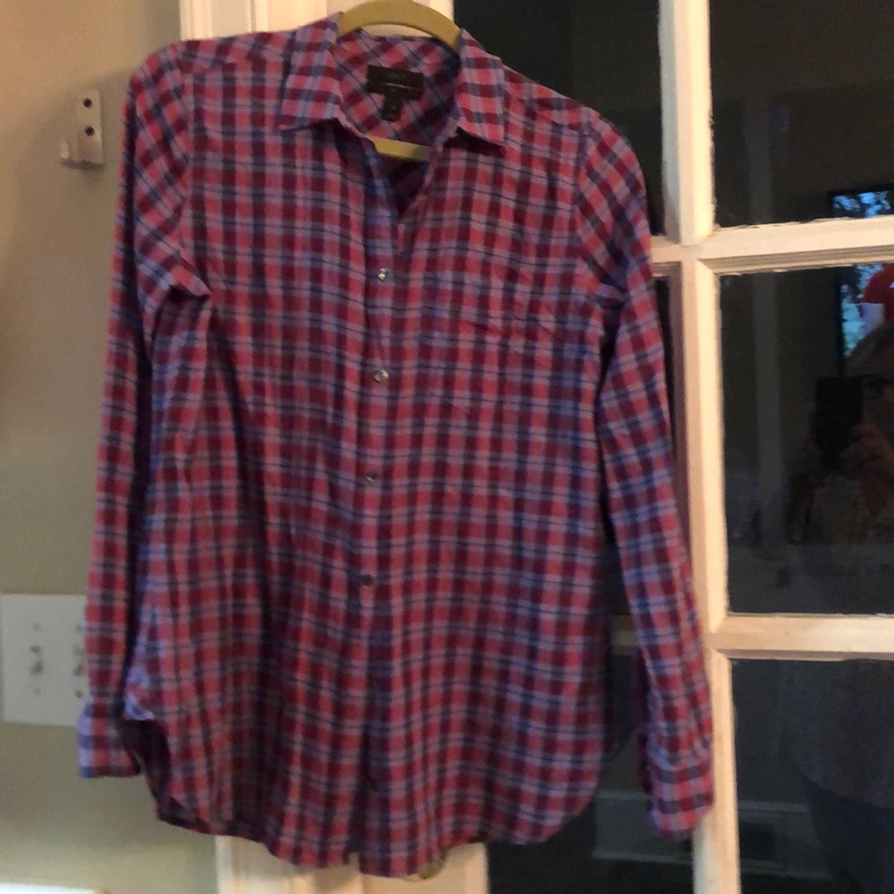 J. Crew plaid button Size 4 100% cotton Red/purple